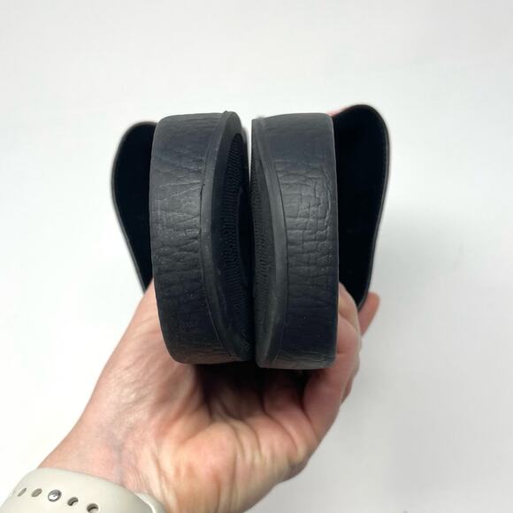 Gucci Black Floral Sandals - Picture 8 of 12